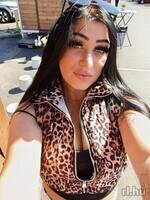 Barbi
  Debrecen
  23 éves