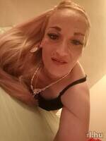 Alexandra
  Balatonfűzfő
  35 éves