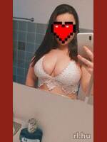 Lolla
  Komló
  24 éves